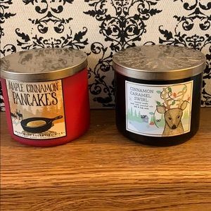 Set of two holiday candles